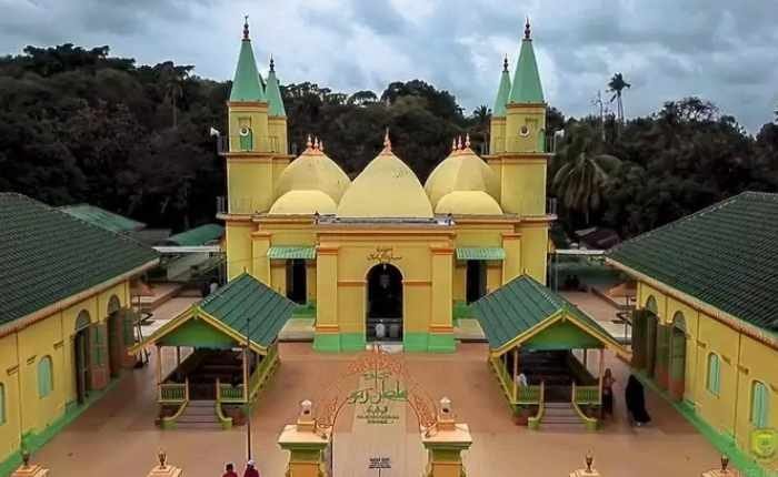 Wisata Tanjung Pinang Pulau Penyengat_Travel Bintan Viandra